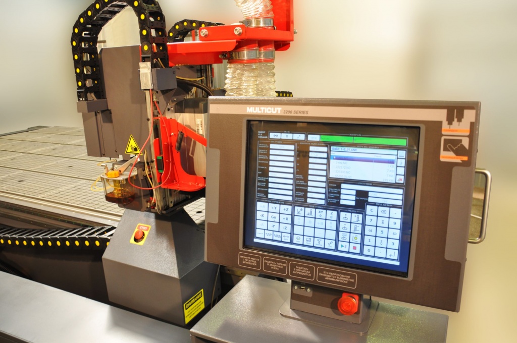 Оператор станков чпу омск. Фрезерный станок Multicut 3000. Станок фрезерно-гравировальный Multicut 3000 2140. Multicut 630. M5 код ЧПУ.